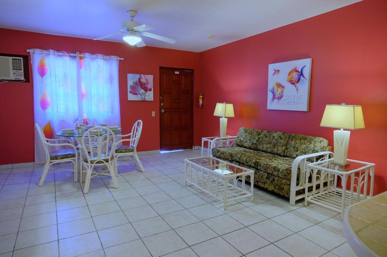 Aruba Quality Apartments & Suites Палм Бич Экстерьер фото