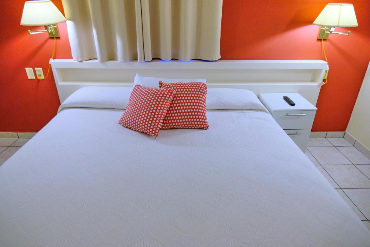 Aruba Quality Apartments & Suites Палм Бич Экстерьер фото