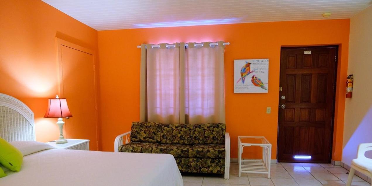 Aruba Quality Apartments & Suites Палм Бич Экстерьер фото