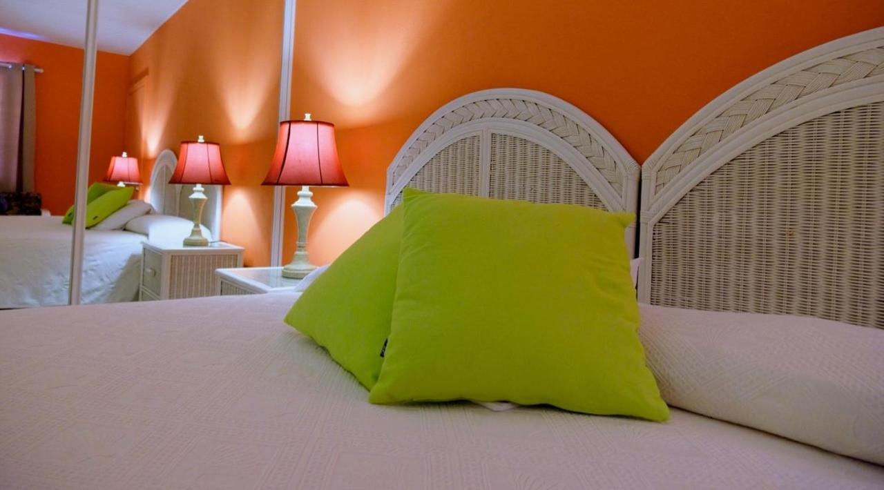 Aruba Quality Apartments & Suites Палм Бич Экстерьер фото