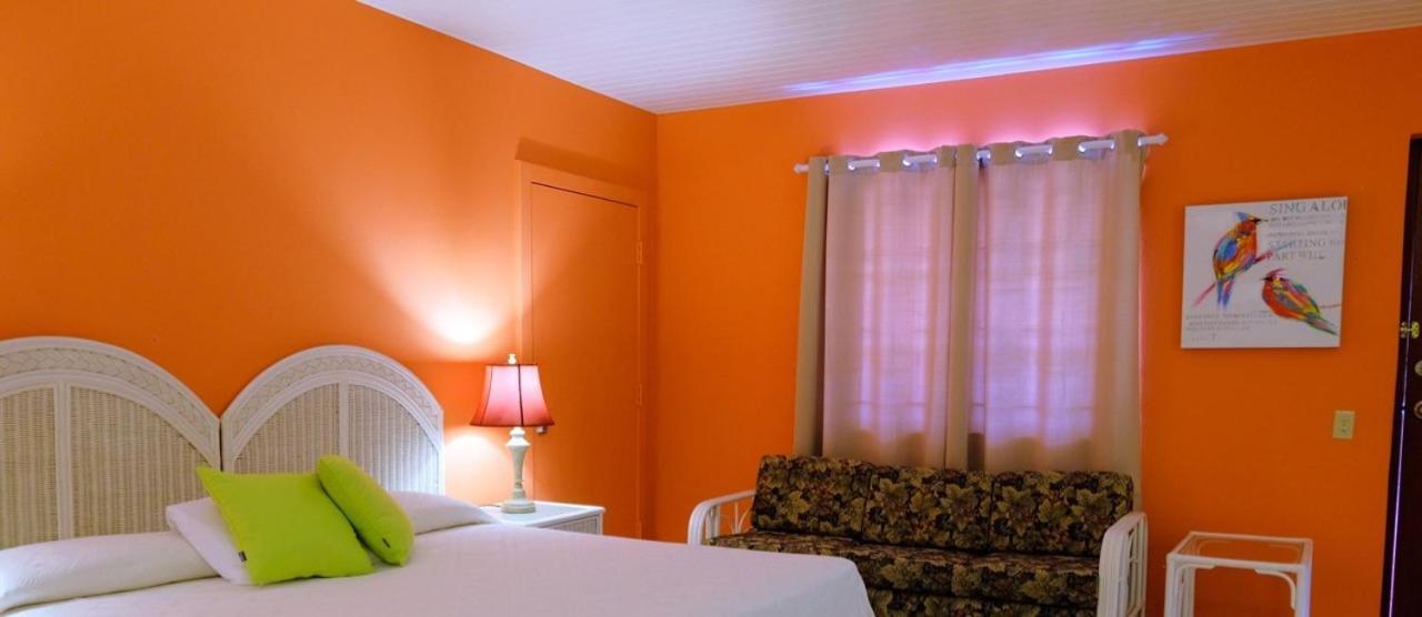 Aruba Quality Apartments & Suites Палм Бич Экстерьер фото