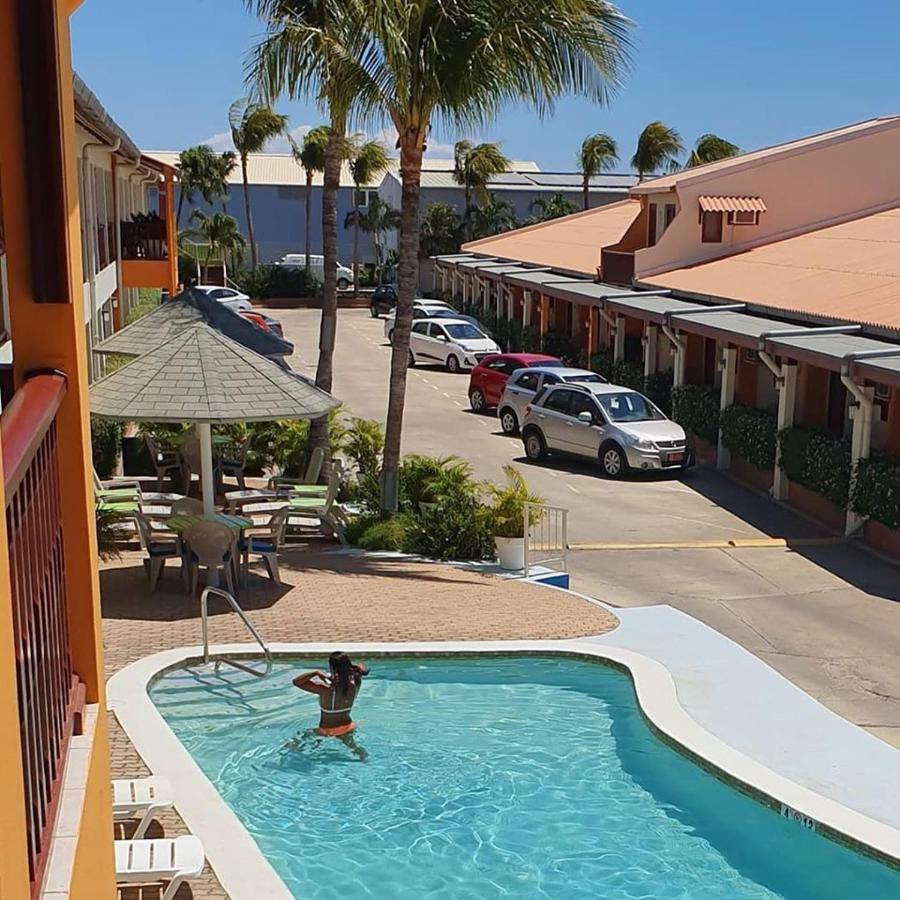 Aruba Quality Apartments & Suites Палм Бич Экстерьер фото
